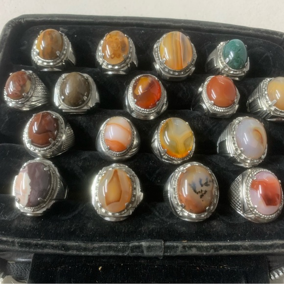 Sold - Picture 3 of 5